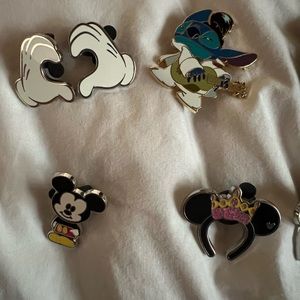 Random Disney pins